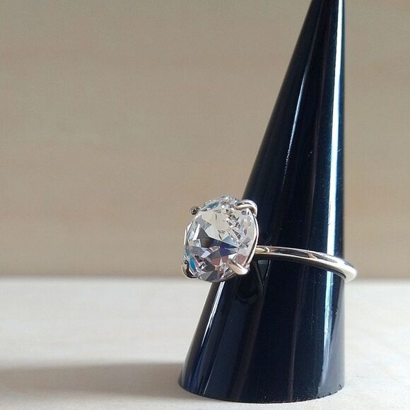 White Crystal Ring In Sterling Silver - Picture 2 of 11